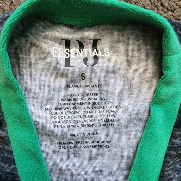 Grey/Green Christmas Train Pajamas, Kid's 6 - Picture 4 of 7